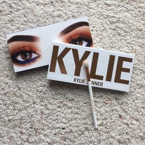 Authentic Kylie Cosmetics Royal Peach palette